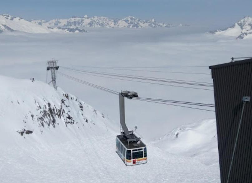 Hotel Bergidyll - Riders Haven Self Check-In Hotel Andermatt Exteriör bild